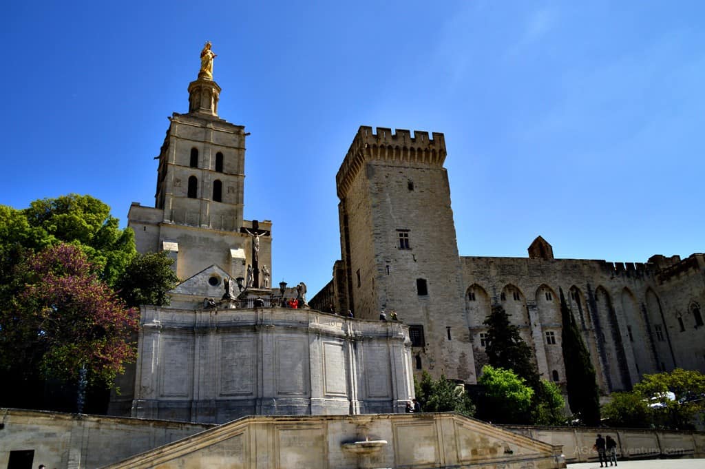 Things To Do in Avignon France Pappal City