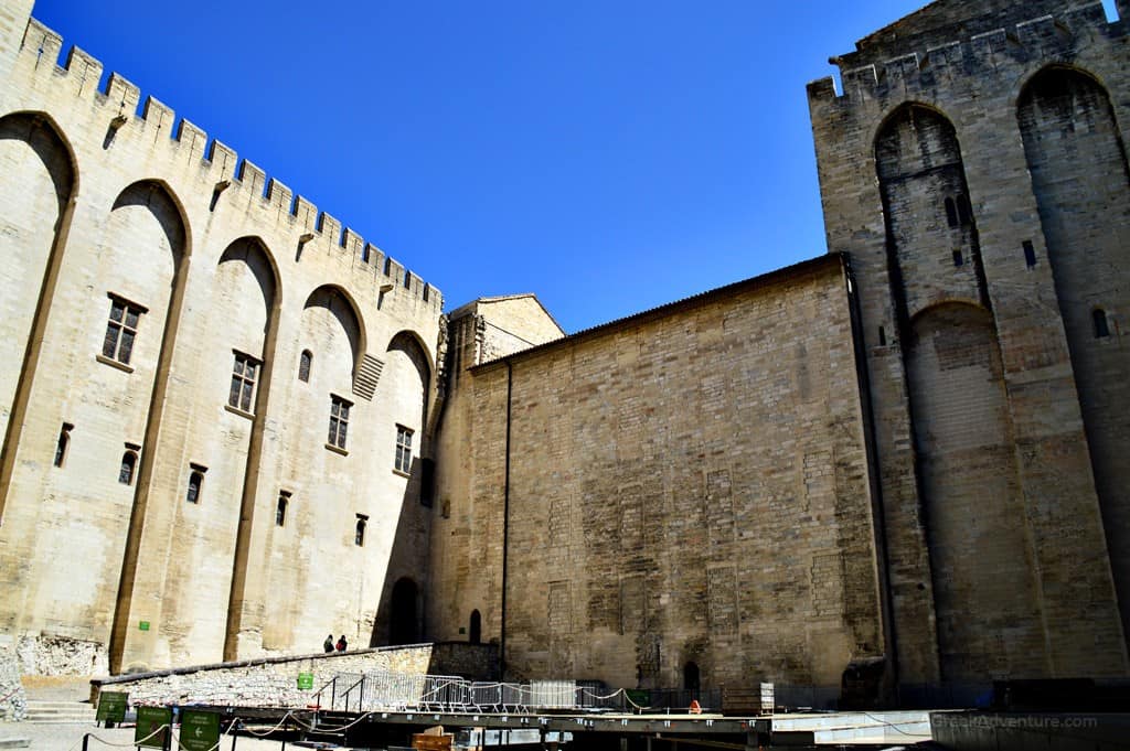 Things To Do in Avignon France Pappal City