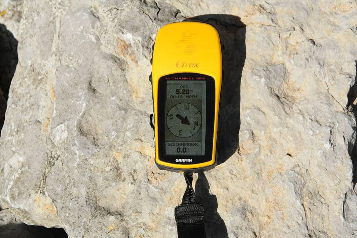 How To Select The Best Handheld Gps For Hiking Mindful Travel Experiences