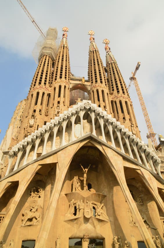 Catedral De La Sagrada Familia & City of Barcelona