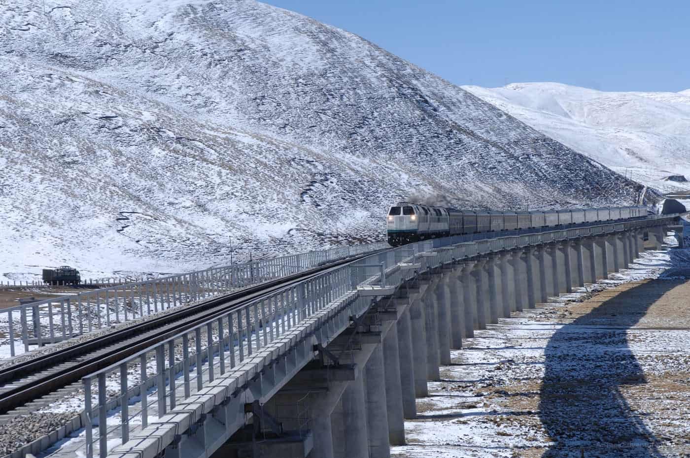 travel to tibet by train