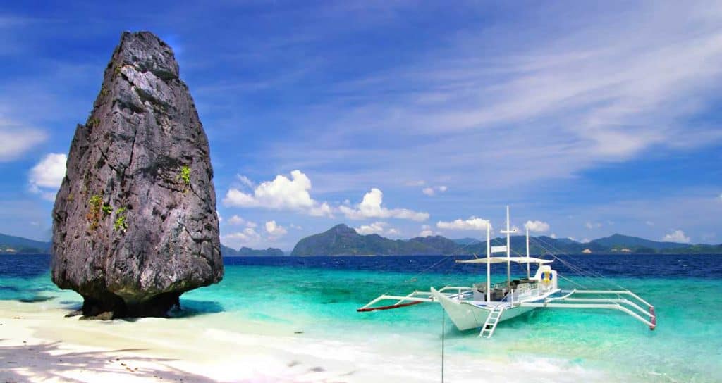 Palawan island El Nido Best Islands in the Philippines