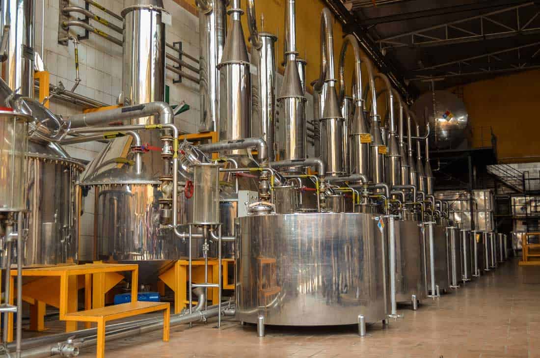 What Are The 7 Best Distilleries To Visit In The US? Mindful Travel