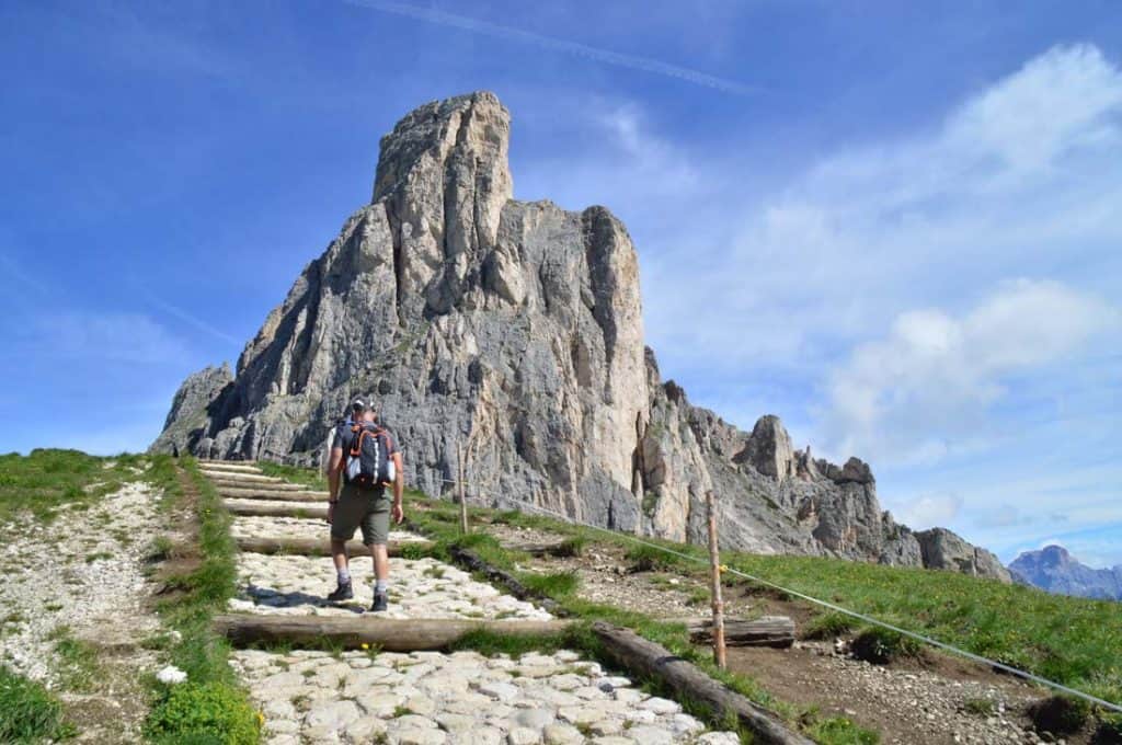 Cinque Torri Route Entrance