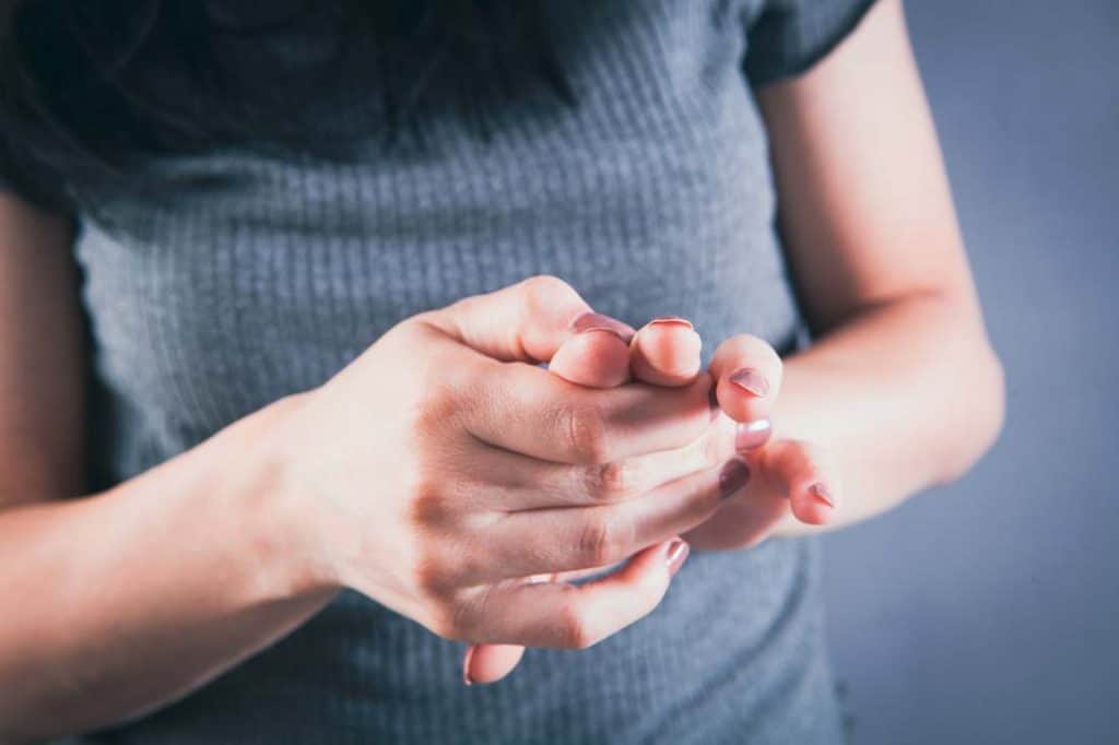 Massage fingers to prevent hands swelling when hiking